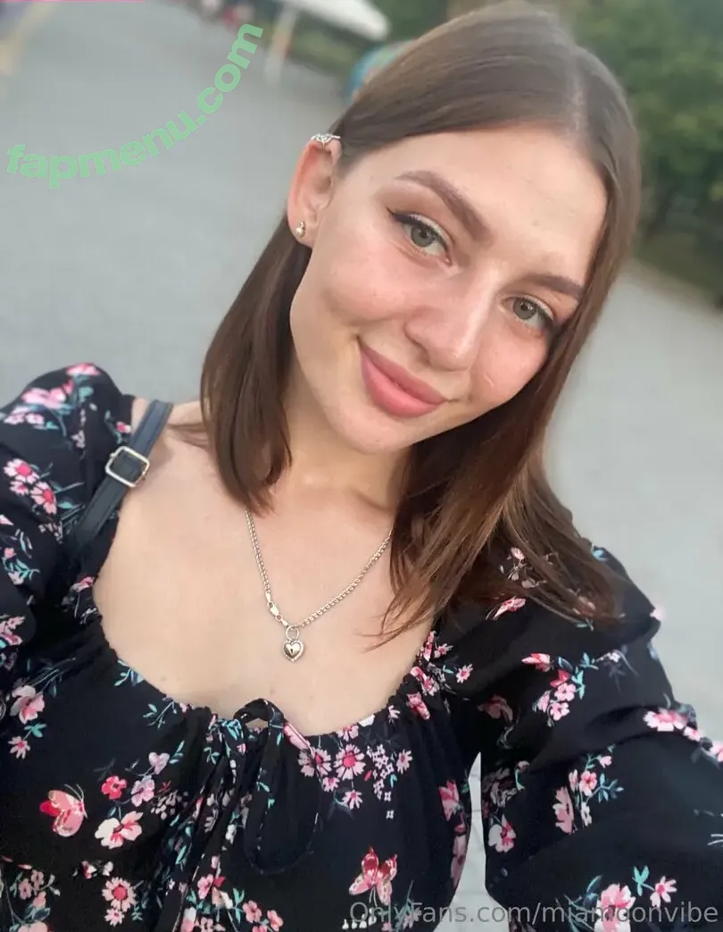 miamoonvibe nude photo #0012 (miamoonvibe)