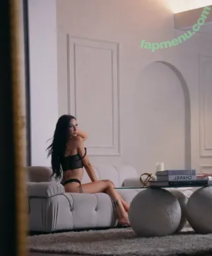  nude photo #0002