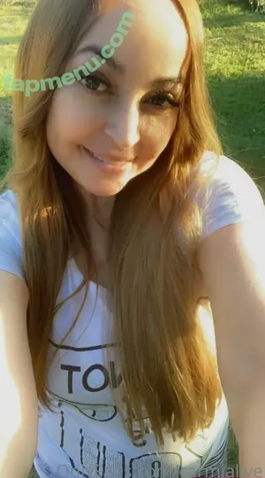 miampossible69 / yourstrulymia nude photo #0002