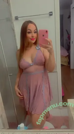miampossible69 / yourstrulymia nude photo #0022