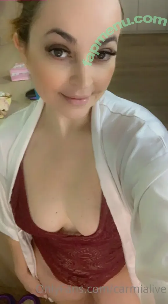 miampossible69 nude photo #0003 (yourstrulymia)