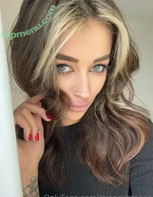 mianextdooor / mianextdior nude photo #0002