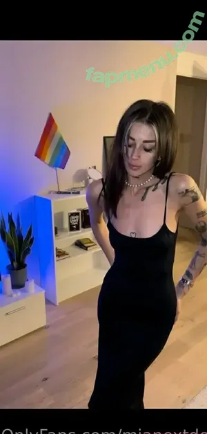 mianextdooor / mianextdior nude photo #0024