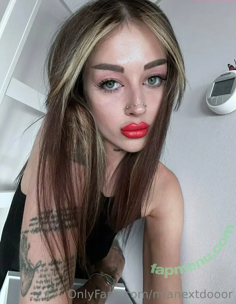 mianextdooor nude photo #0019 (mianextdior)