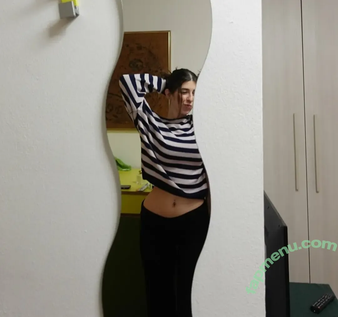 MiaNoble1 nude photo #0024 (MiaNoble1)