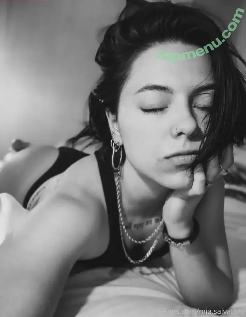 miasalvattore nude photo #0003 (miasalvatori_)