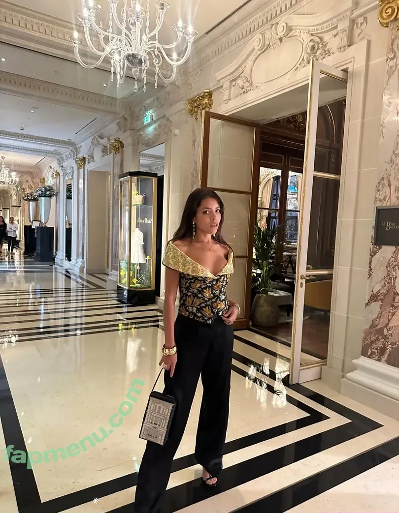 miasexualdiary nude photo #0049 (miasexualdiary)