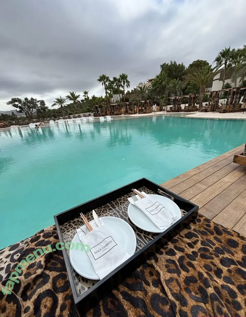 miasexualdiary nude photo #0057 (miasexualdiary)