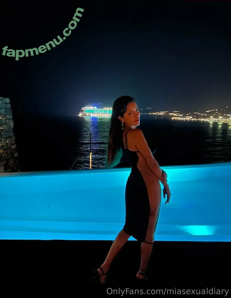 miasexualdiary nude photo #0059 (miasexualdiary)