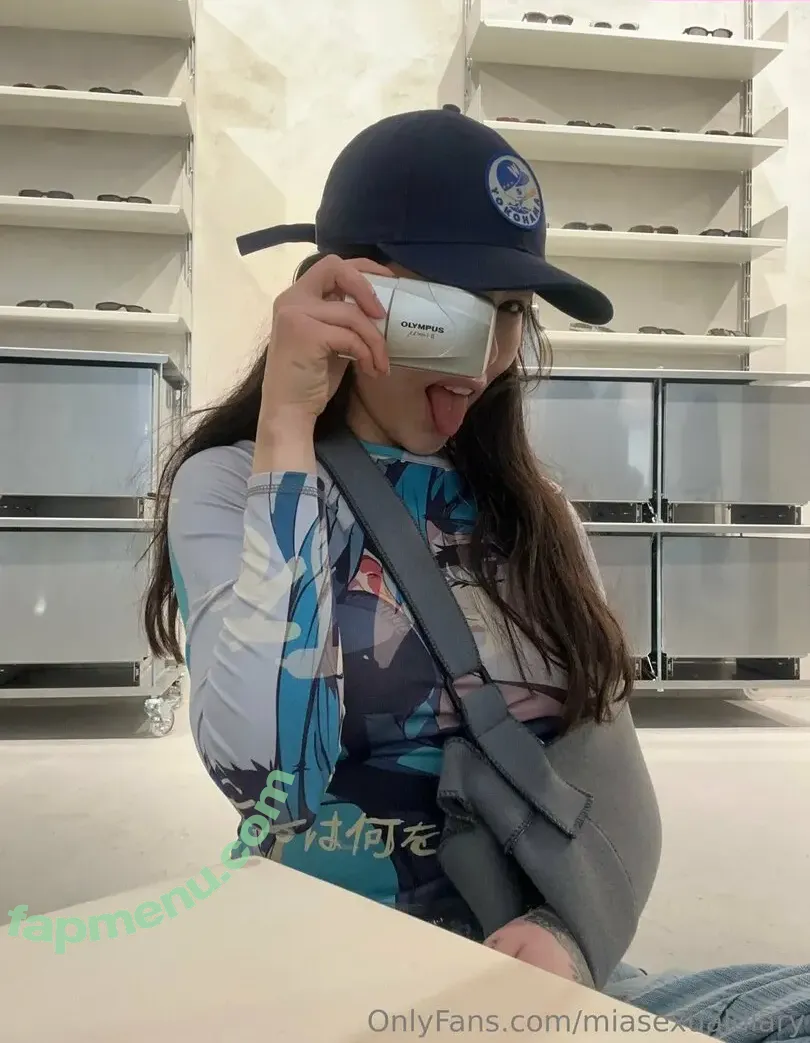 miasexualdiary nude photo #0077 (miasexualdiary)