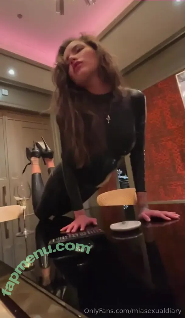 miasexualdiary nude photo #0085 (miasexualdiary)