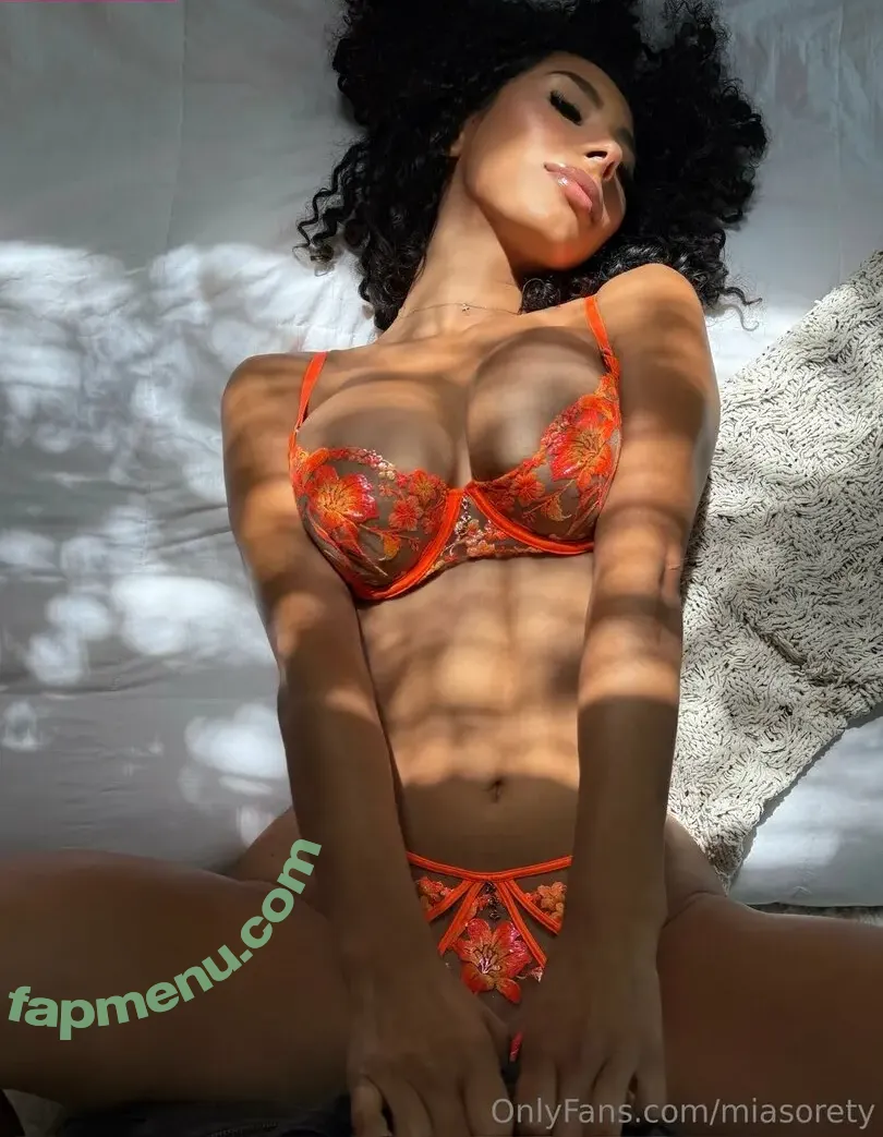 miasorety nude photo #0011 (miasorety)
