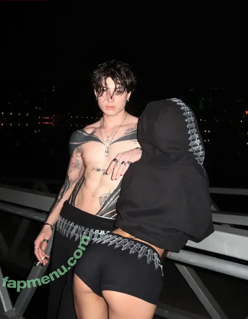 miatakarabe nude photo #0047 (Mia S Takarabe / miakhalifa)