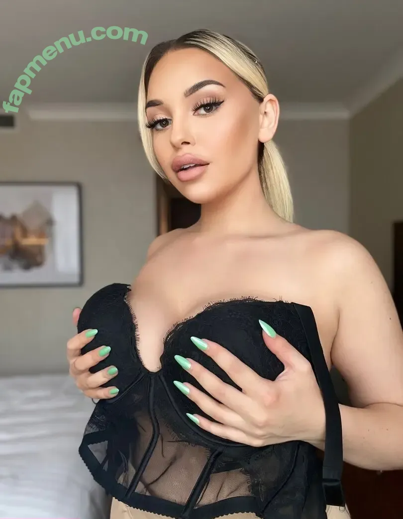 MiaWilliams98 nude photo #0029 (miawills1998 / miawills98)
