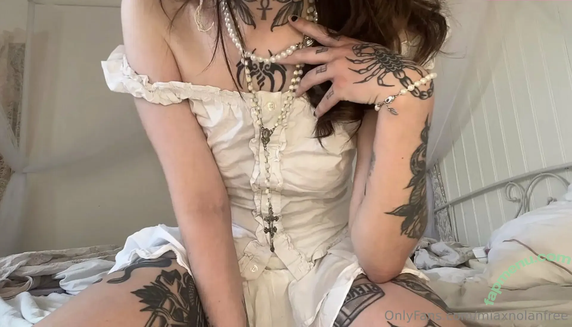 miaxnolanfree nude photo #0099 (miaxnolan)
