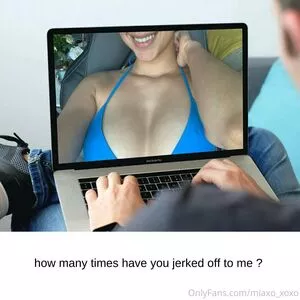 miaxo_xoxo / miapaid1 / miaxo_xox nude photo #0255