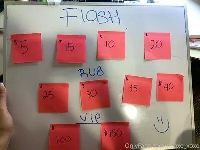 miaxo_xoxo / miapaid1 / miaxo_xox nude photo #0365