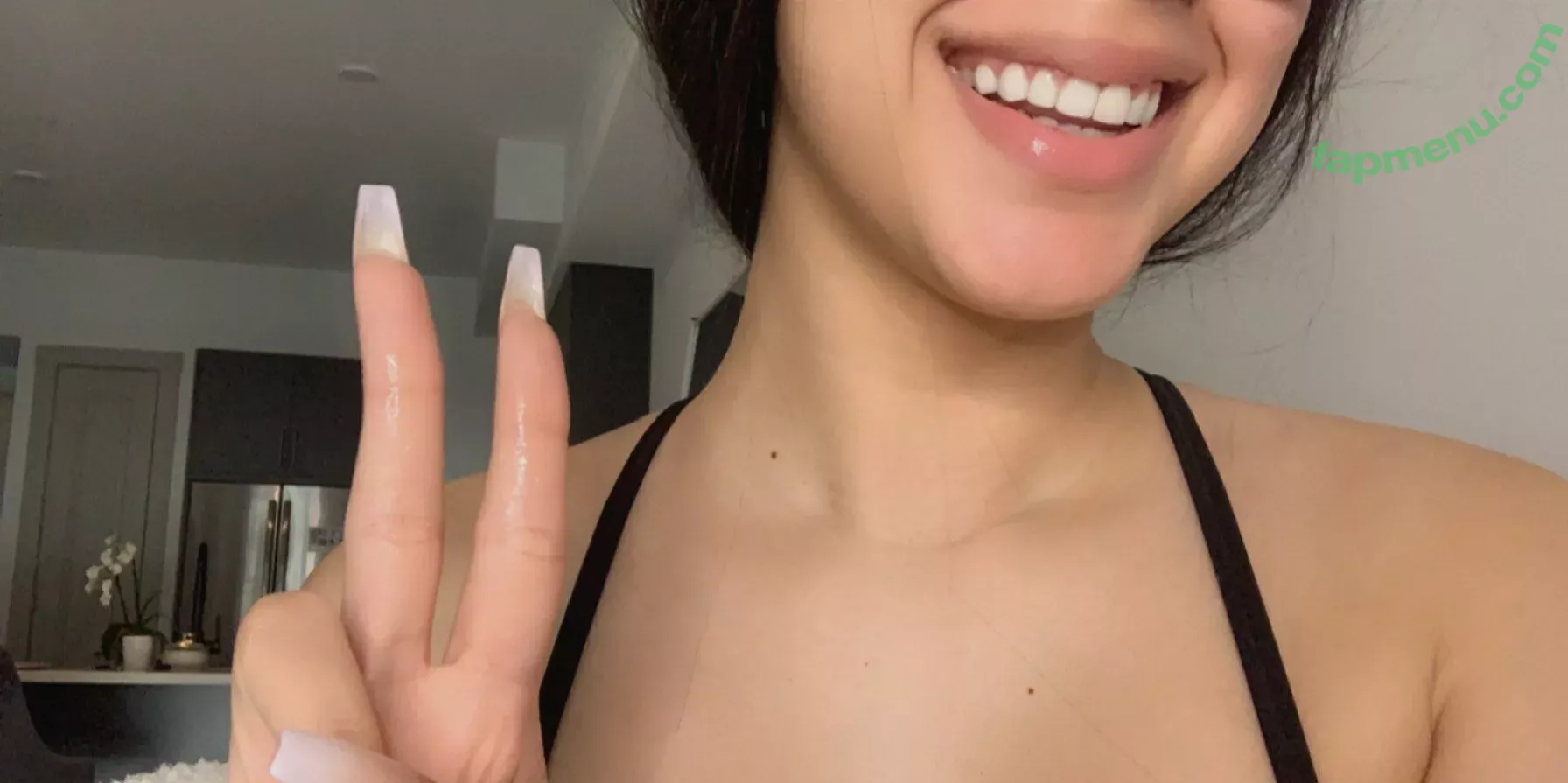 miaxo_xoxo nude photo #0190 (miapaid1 / miaxo_xox)