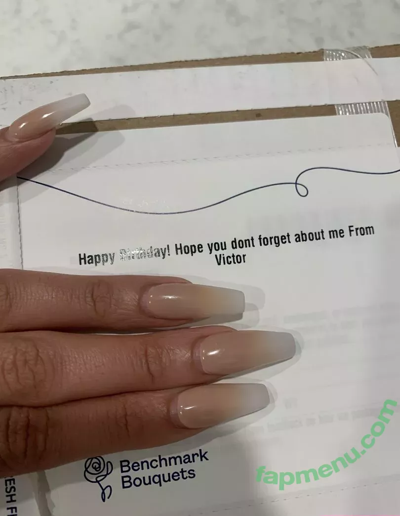 miaxo_xoxo nude photo #0212 (miapaid1 / miaxo_xox)