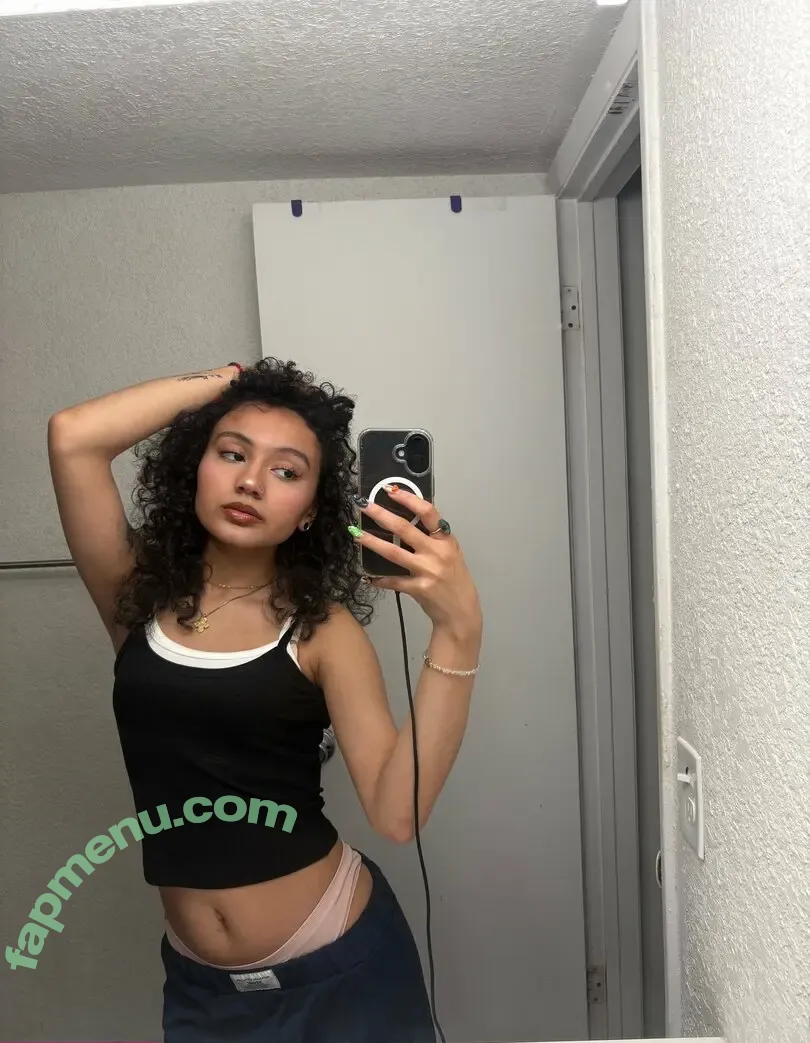 miaxrain nude photo #0002 (miaxrain)