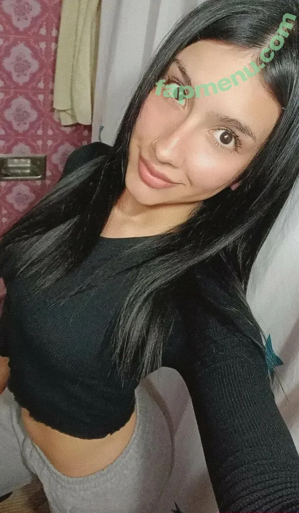 Mica Ferreyra nude photo #0001 (micafeerreyra)
