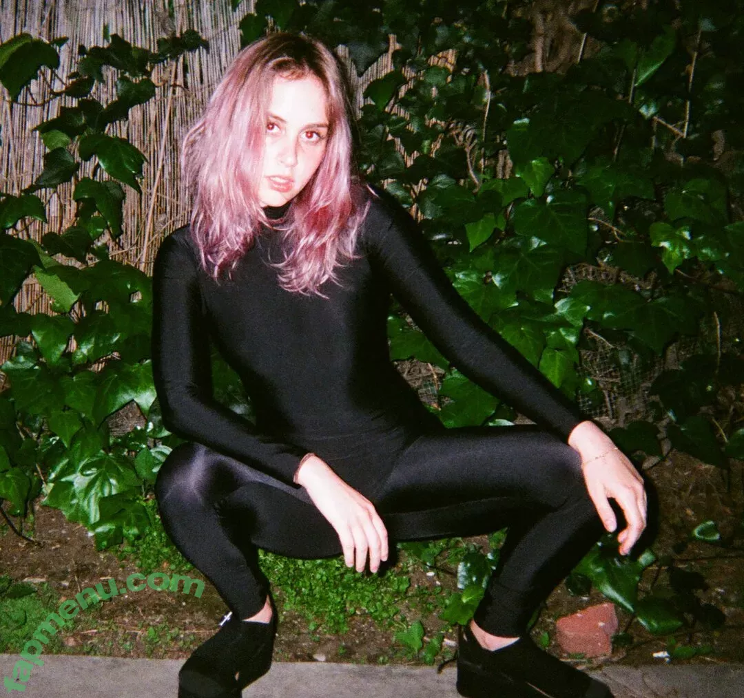 Mica Tenenbaum nude photo #0001 (Magdalena Bay singer / MagdalenaBay)