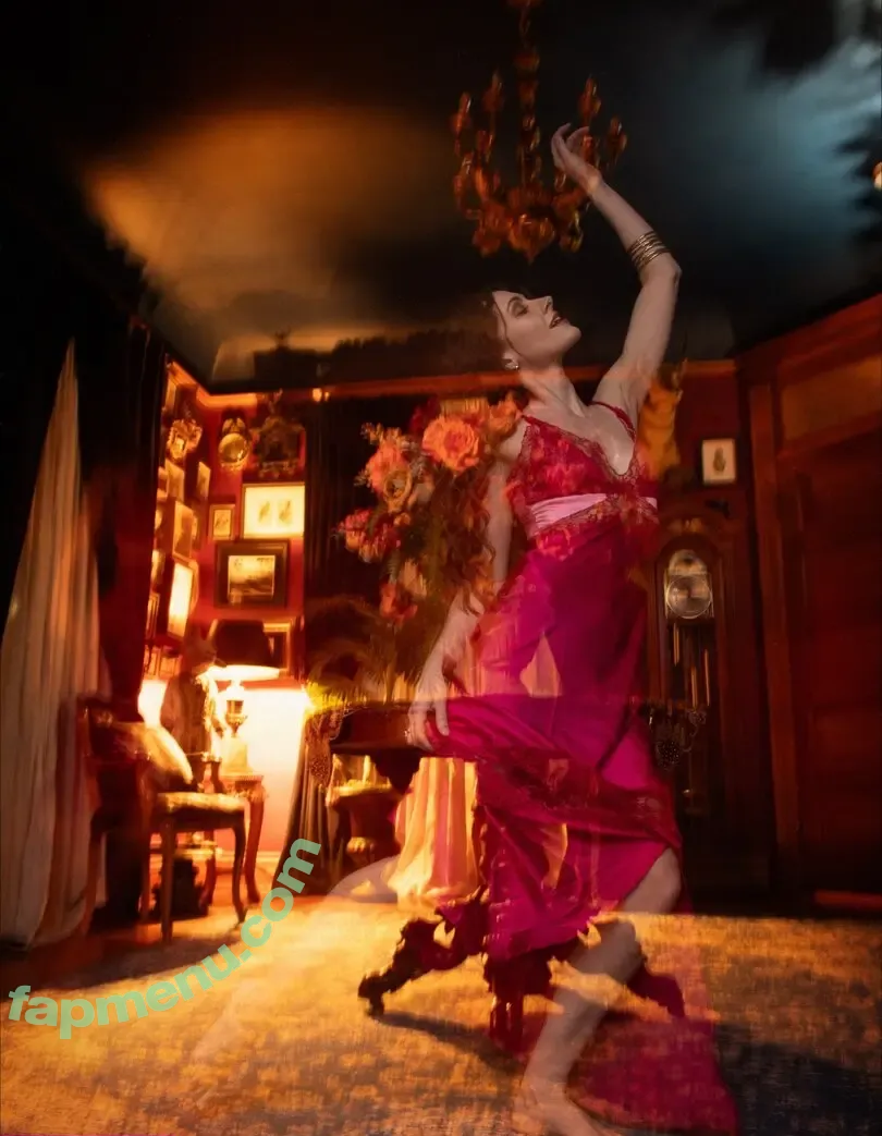 Michaela Jill Murphy nude photo #0020 (Jessie Flowers / michaelamostly / mylahmurphy)