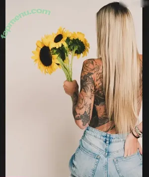  nude photo #0001