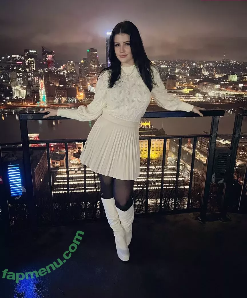 Michele James nude photo #0001 (MicheleJamesMV / michelejames / michelejamesxxx / notmichelejames)