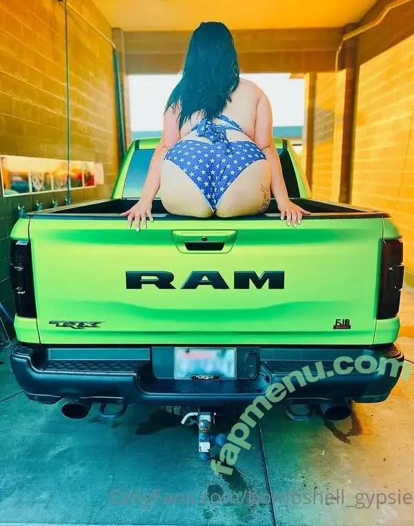 michele_melons nude photo #0064 (Blackbombshell / peurple_melon)