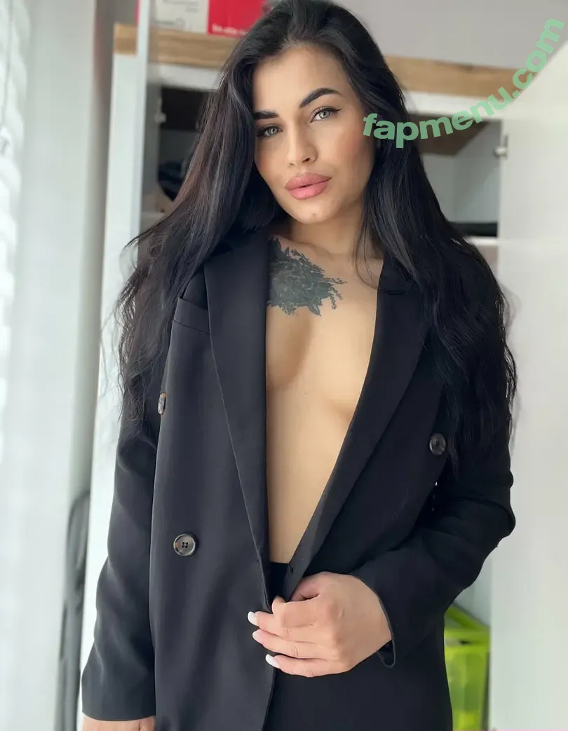michelle.andradee nude photo #0006 (mickynutrifit)