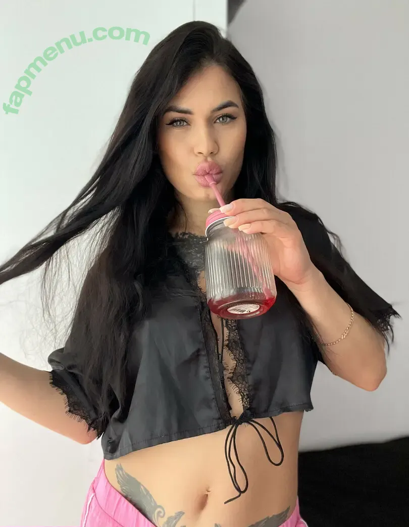 michelle.andradee nude photo #0021 (mickynutrifit)
