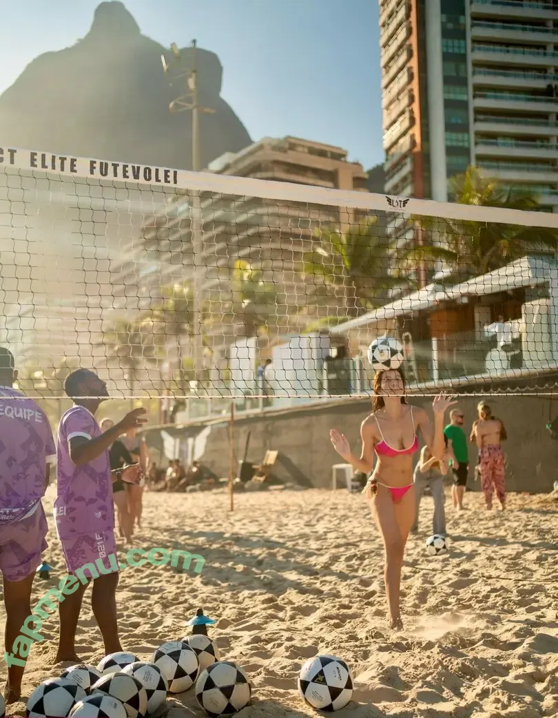 Michelle Batista nude photo #0304 (gêmea da Giselle / mixabatista)