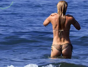 Michelle Hunziker / m_hunziker / therealhunzigram nude photo #0881