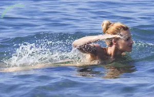 Michelle Hunziker / m_hunziker / therealhunzigram nude photo #0882