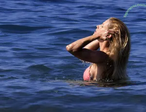 Michelle Hunziker / m_hunziker / therealhunzigram nude photo #0883