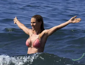 Michelle Hunziker / m_hunziker / therealhunzigram nude photo #0884