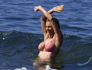 Michelle Hunziker / m_hunziker / therealhunzigram nude photo #0885