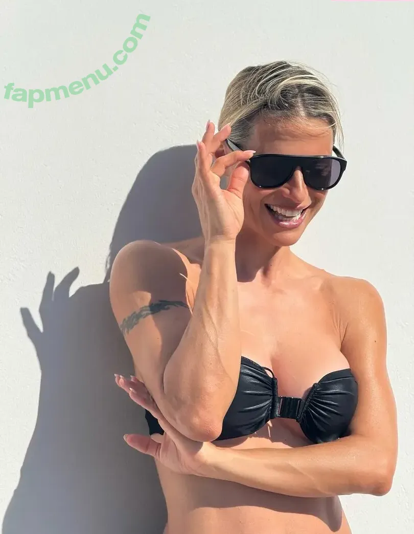 Michelle Hunziker nude photo #0840 (m_hunziker / therealhunzigram)