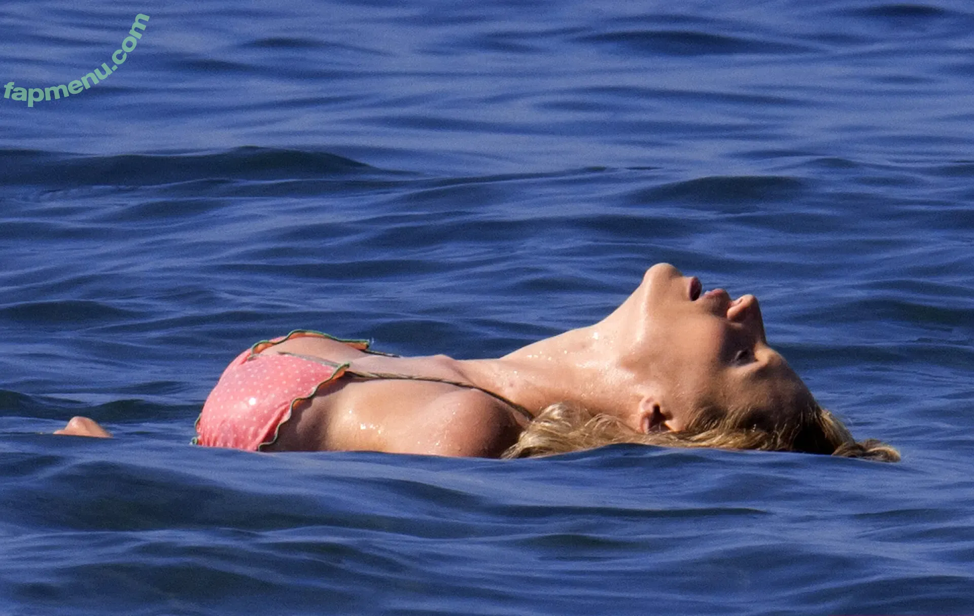 Michelle Hunziker nude photo #0887 (m_hunziker / therealhunzigram)