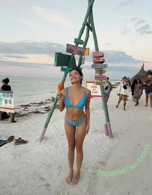 Michelle Mendizábal / mish_mend nude photo #0131