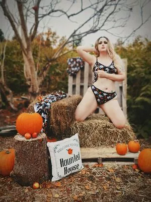 Michelle Nicoletiley / MichelleTiley / michellenicoletiley nude photo #0016