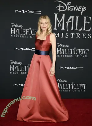 Michelle Pfeiffer / michellepfeifferofficial nude photo #0060