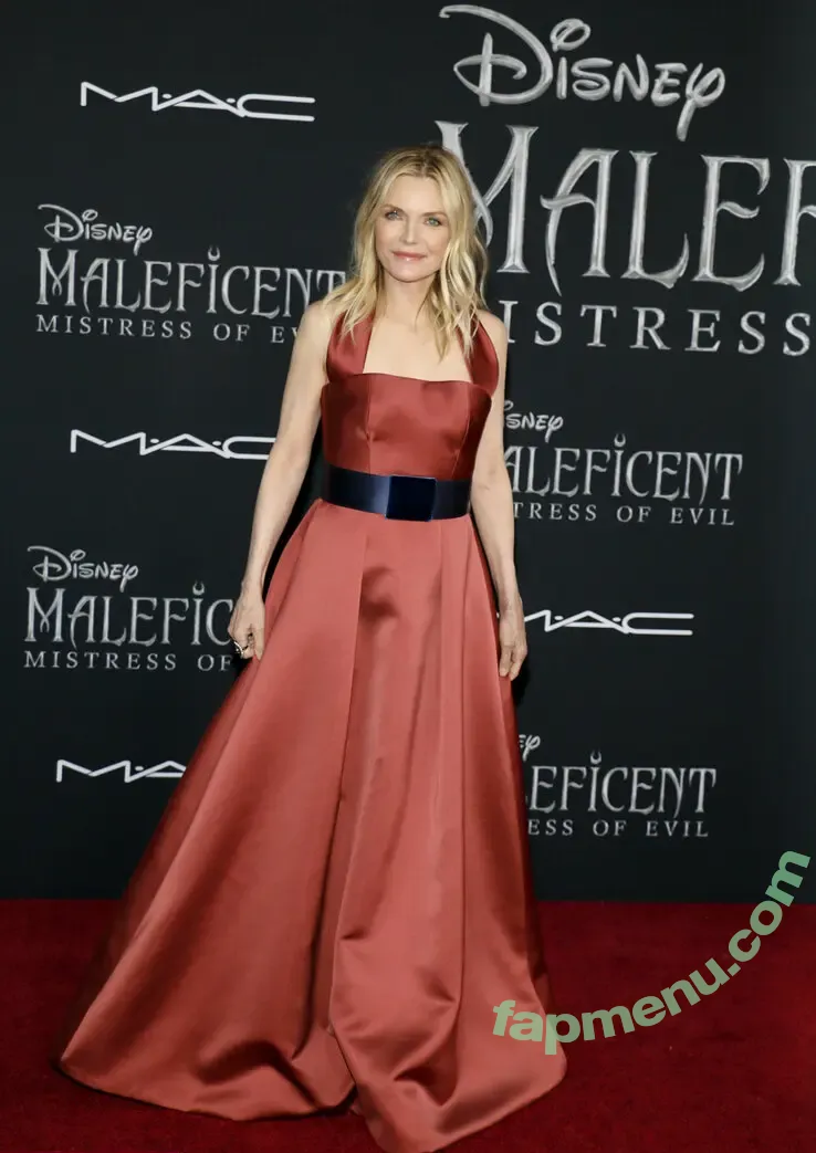 Michelle Pfeiffer nude photo #0053 (michellepfeifferofficial)