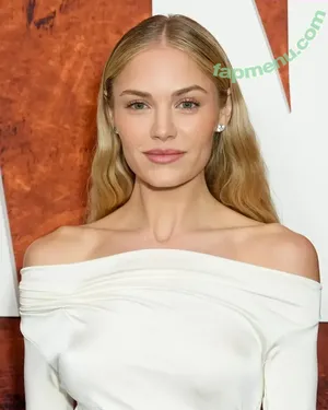 Michelle Randolph / michellerandolph nude photo #0119