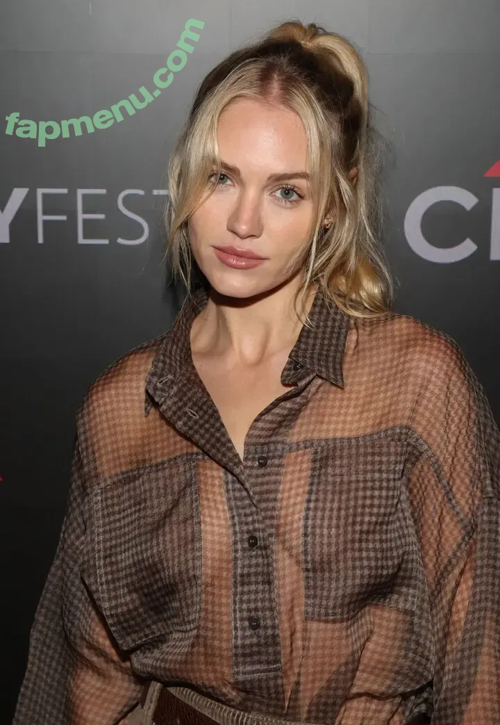 Michelle Randolph nude photo #0092 (michellerandolph)