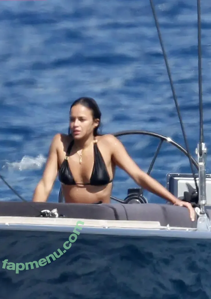 Michelle Rodríguez nude photo #0040 (MRodOfficial)