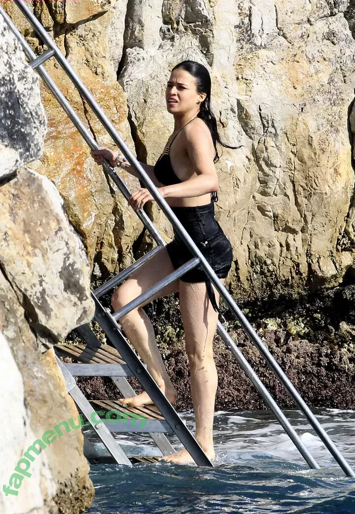 Michelle Rodriguez nude photo #0007 (mrodofficial)