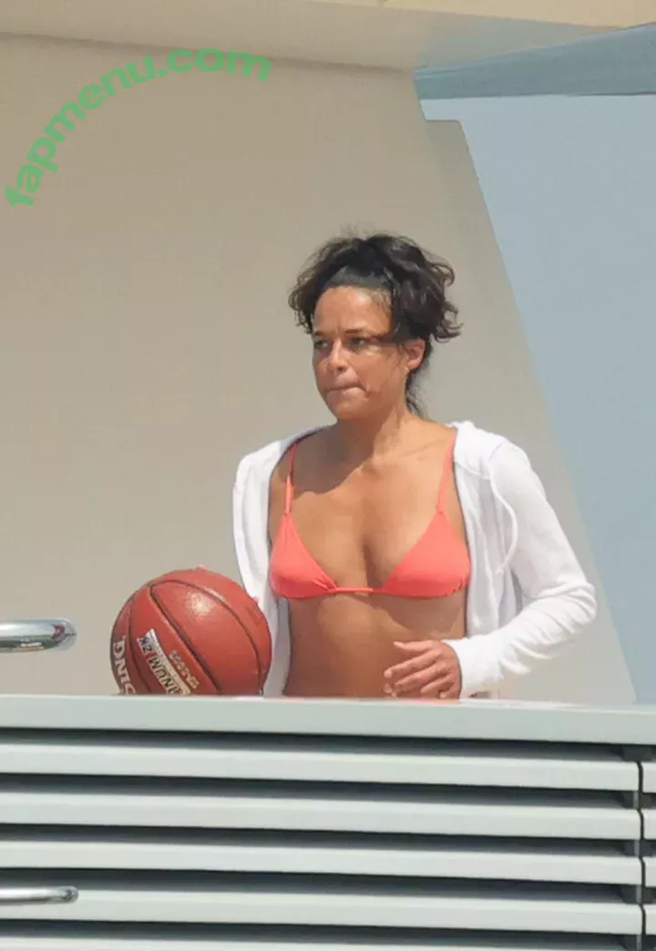 Michelle Rodriguez nude photo #0088 (mrodofficial)