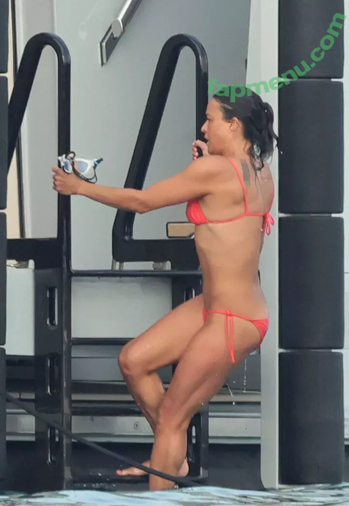 Michelle Rodriguez nude photo #0107 (mrodofficial)